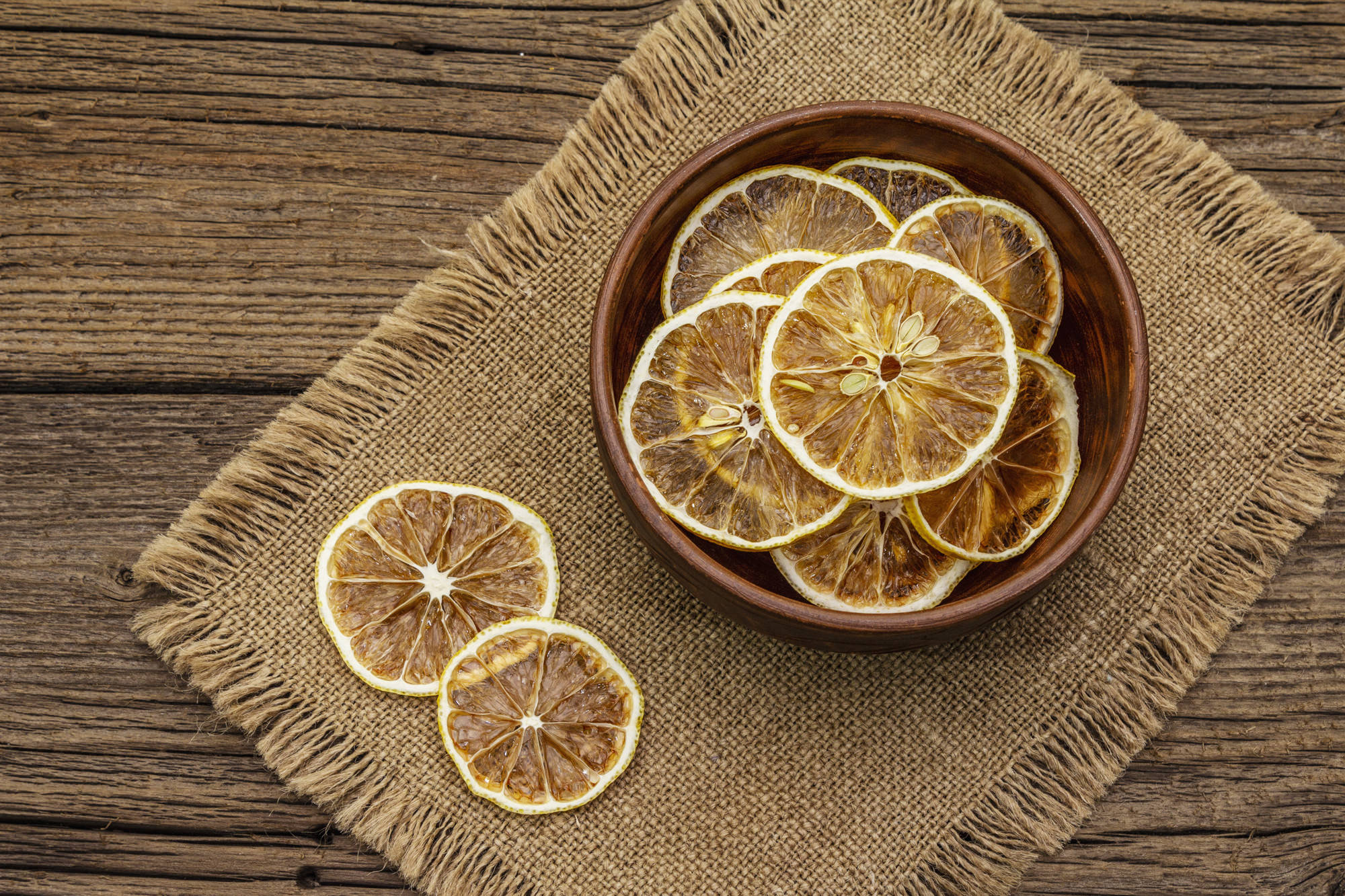 خواص درمانی اسلایس لیمو خشک